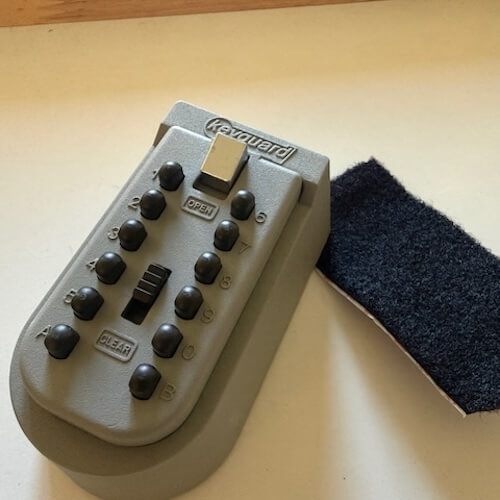 Burton KeyGuard Tasten-Schlüsselbox für Milchkasten
